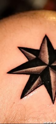 фото тату звезды на плечах от 19.09.2017 №018 — tattoo of a star on the shoul — tatufoto.com