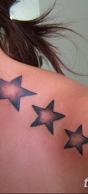 фото тату звезды на плечах от 19.09.2017 №022 — tattoo of a star on the shoul — tatufoto.com
