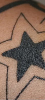 фото тату звезды на плечах от 19.09.2017 №024 — tattoo of a star on the shoul — tatufoto.com