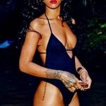 фото татуировки рианны от 23.09.2017 №001 - rianna tattoos - tatufoto.com