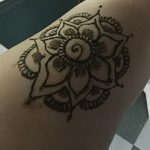 фото Мехенди на ляжке от 25.10.2017 №054 - Mehendi on thigh - tatufoto.com