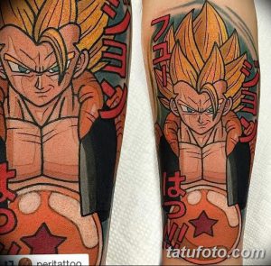 Фото тату с изображением Веджиты из аниме 'Dragon Ball Z' на руке. Яркие цвета, динамичная поза, стиль аниме.