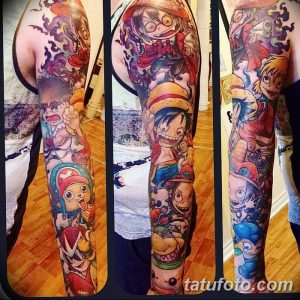 Фото татуировки, покрывающей всю руку, с изображением персонажей из аниме One Piece в ярких и насыщенных цветах.
