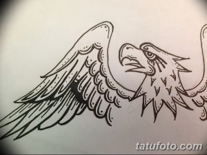 Эскиз татуировки орла в стиле олд скул с яркими контурами и традиционными элементами. Подчеркивает мужественность и любовь к классическим татуировкам.