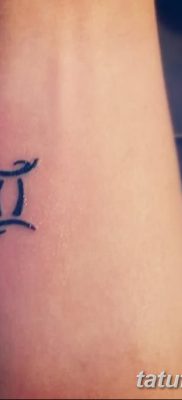 фото тату знак зодиака Близнецы от 21.10.2017 №013 — tattoo sign of the zodiac Gemini