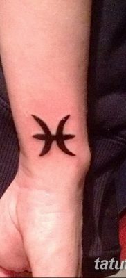 фото тату знак зодиака Рыбы от 21.10.2017 №021 — tattoo sign of the zodiac Pisces