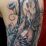 фото тату песочные часы от 21.10.2017 №021 - tattoo hourglass - tatufoto.com