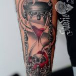 фото тату песочные часы от 21.10.2017 №053 - tattoo hourglass - tatufoto.com