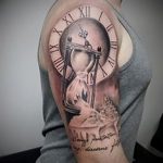 фото тату песочные часы от 21.10.2017 №092 - tattoo hourglass - tatufoto.com