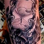 фото тату песочные часы от 21.10.2017 №121 - tattoo hourglass - tatufoto.com