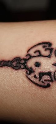 фото тату сова с ключом от 18.10.2017 №033 — owl tattoo with key — tatufoto.com
