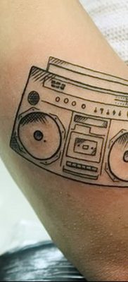 фото татуировка динамик и магнитофон от 11.10.2017 №052 — tattoo speaker — tatufoto.com