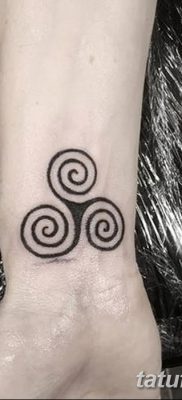 фото татуировка триксель от 23.10.2017 №048 — triksel tattoo — tatufoto.com