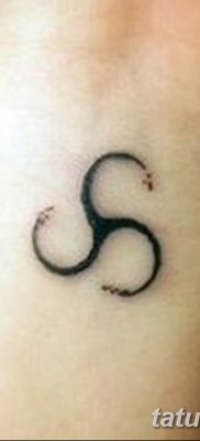 фото татуировка триксель от 23.10.2017 №090 — triksel tattoo — tatufoto.com