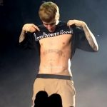 фото Новая тату Джастина Бибера от 05.12.2017 №001 - Justin Bieber's - tattoo-photo.ru