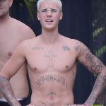 фото Новая тату Джастина Бибера от 05.12.2017 №024 - Justin Bieber's - tattoo-photo.ru