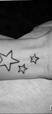 фото тату звездочки на руке от 21.12.2017 №010 — tattoo stars on hand — tatufoto.com