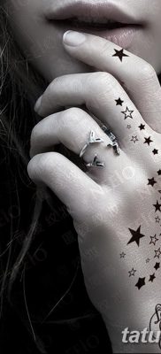 фото тату звездочки на руке от 21.12.2017 №034 — tattoo stars on hand — tatufoto.com