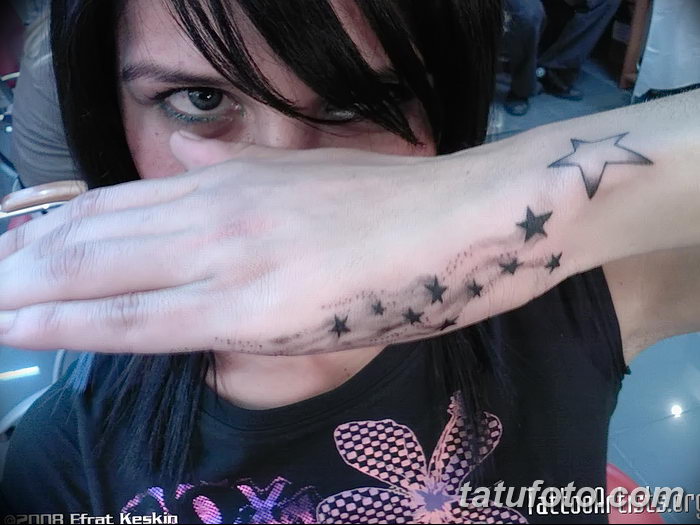 фото тату звездочки на руке от 21.12.2017 №047 - tattoo stars on hand - tatufoto.com