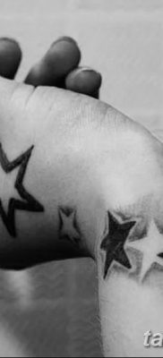 фото тату звездочки на руке от 21.12.2017 №069 — tattoo stars on hand — tatufoto.com