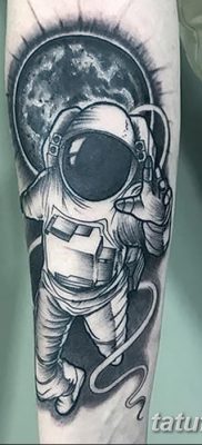 фото тату космонавт от 25.12.2017 №034 — cosmonaut tattoo — tatufoto.com
