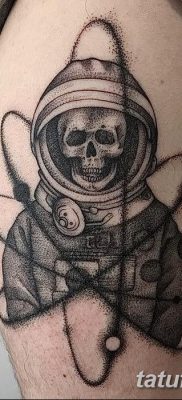 фото тату космонавт от 25.12.2017 №044 — cosmonaut tattoo — tatufoto.com