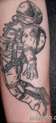 фото тату космонавт от 25.12.2017 №086 — cosmonaut tattoo — tatufoto.com