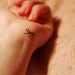 фото Маленькие тату для девушек от 26.01.2018 №077 - Little tattoos for girls - tatufoto.com