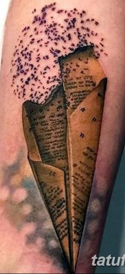 фото тату Бумажный самолетик от 23.01.2018 №007 — tattoo Paper airplane — tatufoto.com