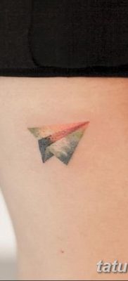 фото тату Бумажный самолетик от 23.01.2018 №022 — tattoo Paper airplane — tatufoto.com
