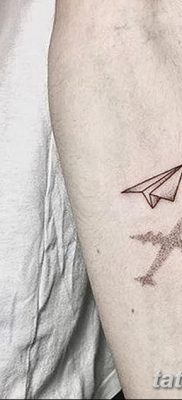 фото тату Бумажный самолетик от 23.01.2018 №035 — tattoo Paper airplane — tatufoto.com