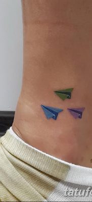 фото тату Бумажный самолетик от 23.01.2018 №044 — tattoo Paper airplane — tatufoto.com
