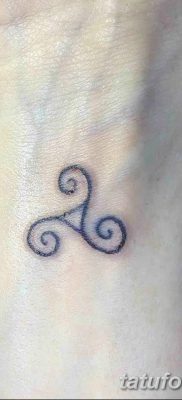 фото тату трискели от 09.01.2018 №002 — triskelion tattoo — tatufoto.com