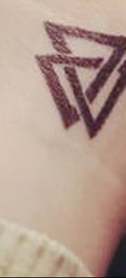 фото Значение тату три треугольника от 13.02.2018 №008 — three triangle tatto — tatufoto.com