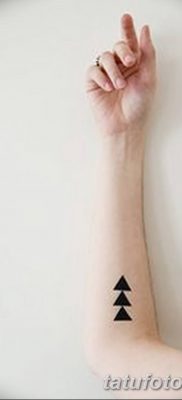 фото Значение тату три треугольника от 13.02.2018 №010 — three triangle tatto — tatufoto.com