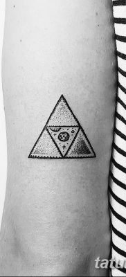 фото Значение тату три треугольника от 13.02.2018 №019 — three triangle tatto — tatufoto.com