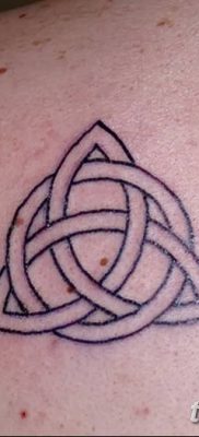 фото Значение тату три треугольника от 13.02.2018 №044 — three triangle tatto — tatufoto.com