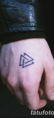 фото Значение тату три треугольника от 13.02.2018 №048 — three triangle tatto — tatufoto.com