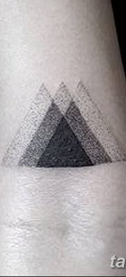 фото Значение тату три треугольника от 13.02.2018 №049 — three triangle tatto — tatufoto.com