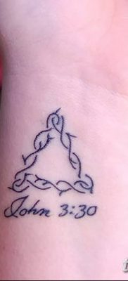 фото Значение тату три треугольника от 13.02.2018 №050 — three triangle tatto — tatufoto.com