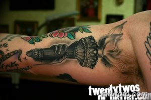 фото рисунок тату факел от 07.02.2018 №123 - torch tattoo - tatufoto.com