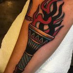 фото рисунок тату факел от 07.02.2018 №173 - torch tattoo - tatufoto.com