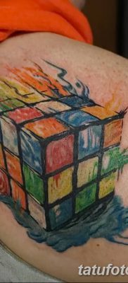 фото тату Кубик Рубика от 24.02.2018 №009 — tattoo Rubik’s Cube — tatufoto.com