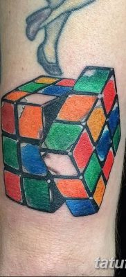 фото тату Кубик Рубика от 24.02.2018 №016 — tattoo Rubik’s Cube — tatufoto.com