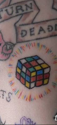 фото тату Кубик Рубика от 24.02.2018 №048 — tattoo Rubik’s Cube — tatufoto.com