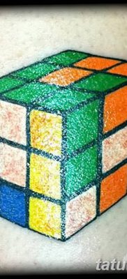 фото тату Кубик Рубика от 24.02.2018 №060 — tattoo Rubik’s Cube — tatufoto.com