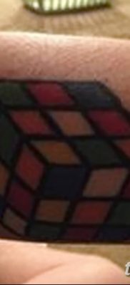 фото тату Кубик Рубика от 24.02.2018 №076 — tattoo Rubik’s Cube — tatufoto.com