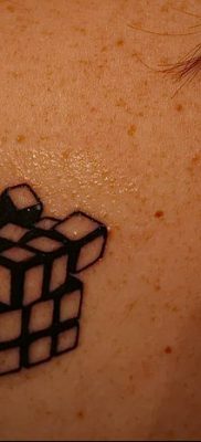 фото тату Кубик Рубика от 24.02.2018 №079 — tattoo Rubik’s Cube — tatufoto.com