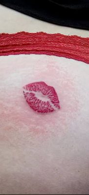 фото тату поцелуй от 21.02.2018 №022 — tattoo kiss — tatufoto.com