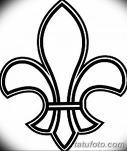 Черно-белый эскиз татуировки флёр-де-лис, выполненный четкими линиями. Идеально подходит для минималистичных тату на плечо или запястье.